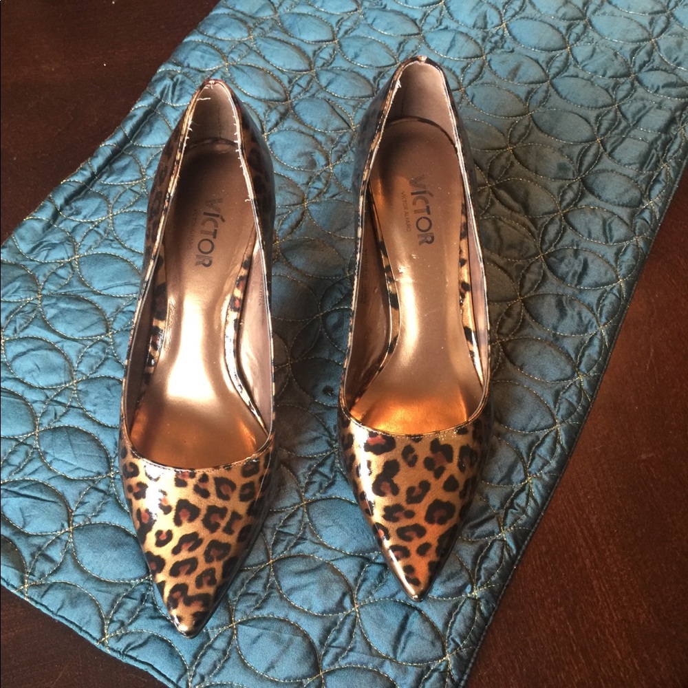 Victor Alfaro Heels